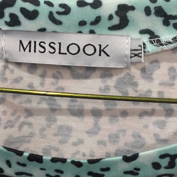 Miss Look knit top. - Picture 2 of 2